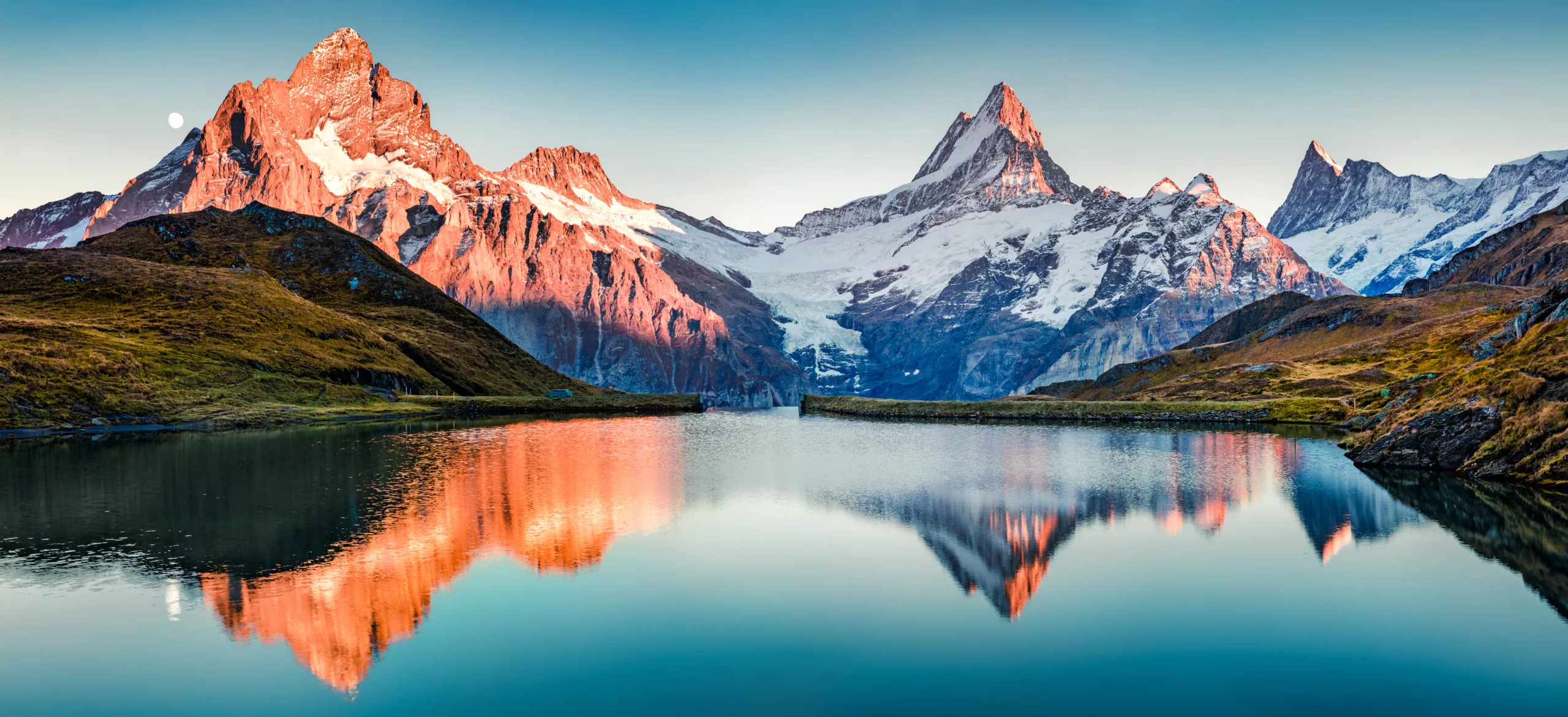 Fantastic,Evening,Panorama,Of,Bachalp,Lake,/,Bachalpsee,,Switzerland.,Picturesque,Mountain,Europe,Nature